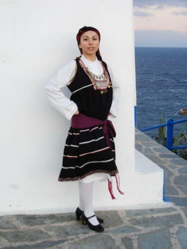 Γυναικεία ενδυμασία Ρόδου