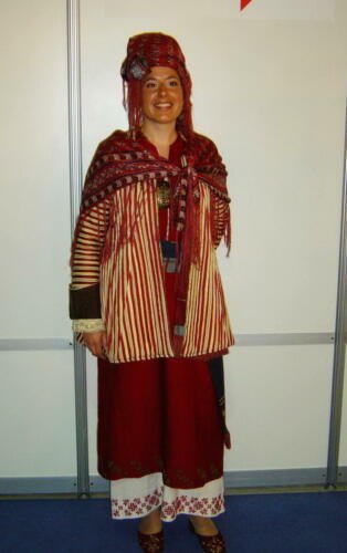 Γυναικεία ενδυμασία Σύμης