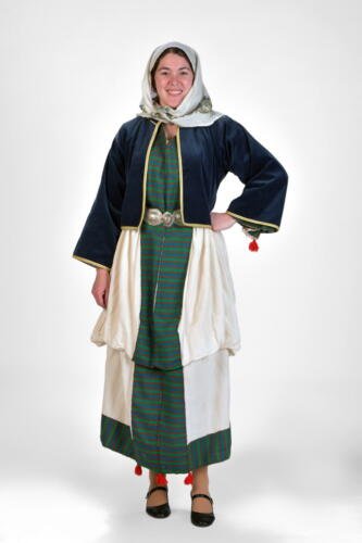 Γυναικεία-ενδυμασία-Κάσου