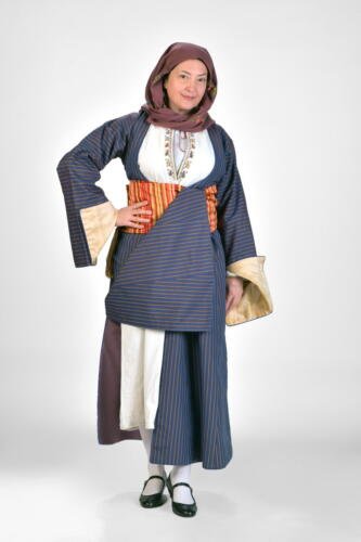 Γυναικεία-ενδυμασία-Καλύμνου